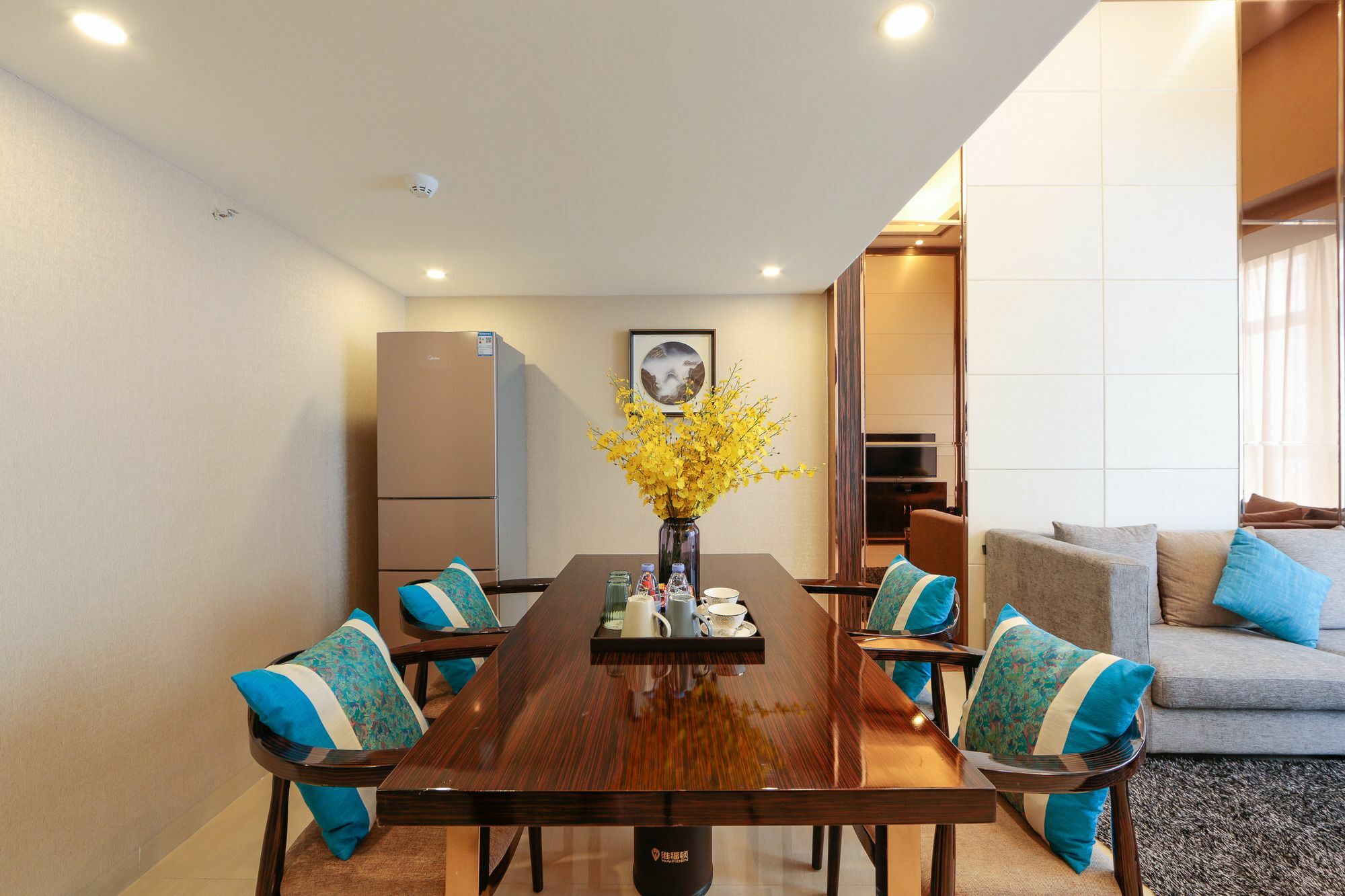 Waifiden Duplex Hotel Apartment Zhongyong Jinyu Branch-Free Shuttle Bus During The Canton Fair Exterior photo