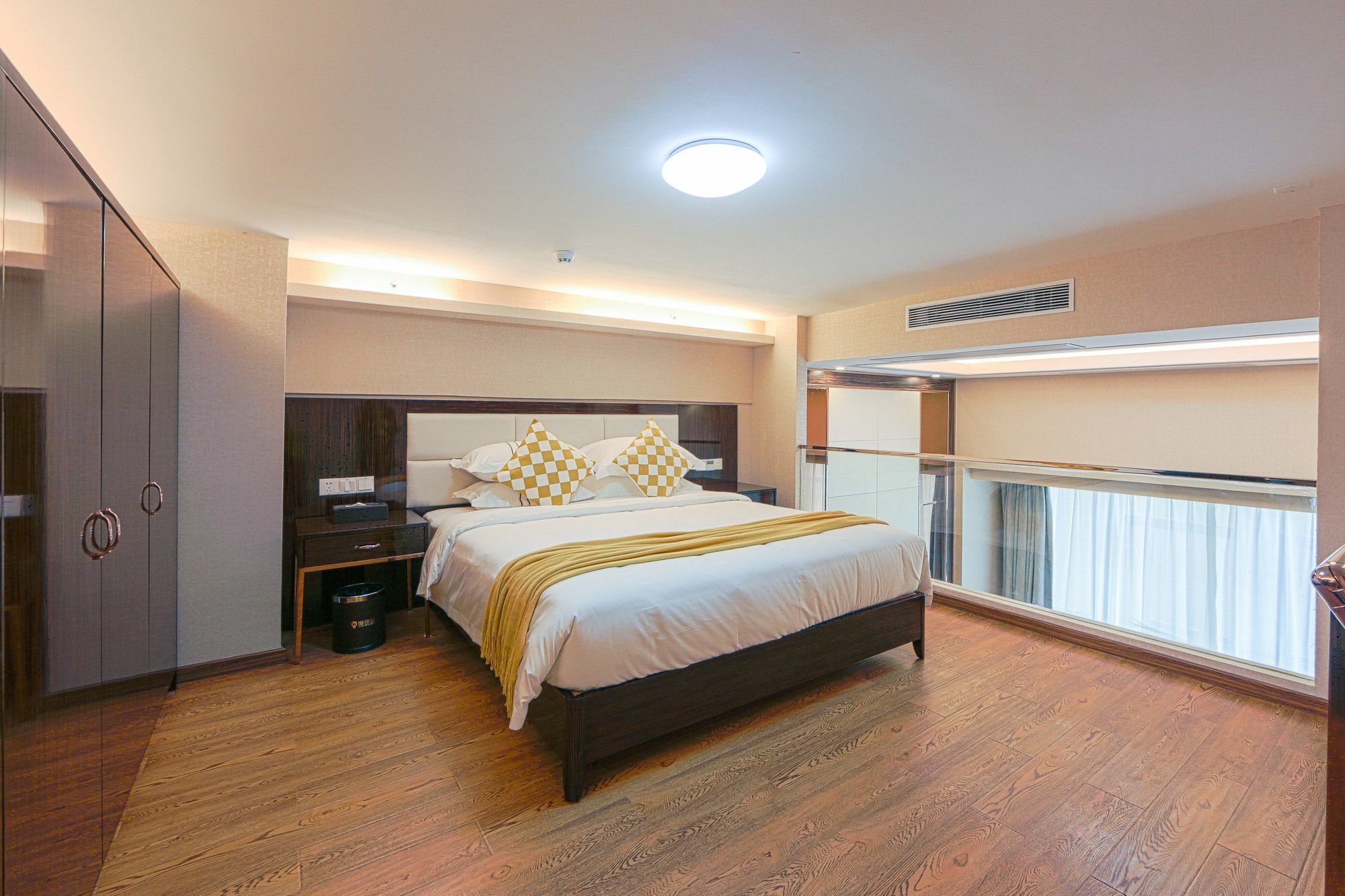 Waifiden Duplex Hotel Apartment Zhongyong Jinyu Branch-Free Shuttle Bus During The Canton Fair Exterior photo